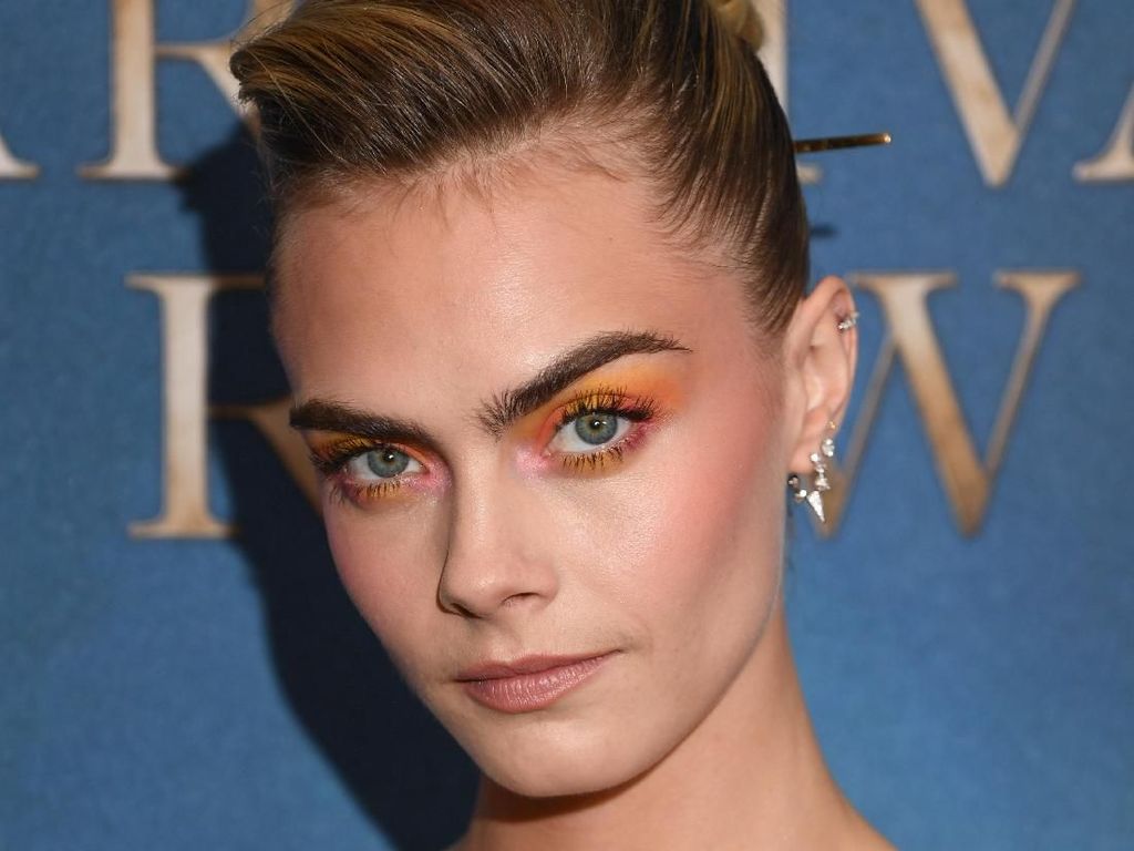 Cara Delevingne Jadi Model Berpenghasilan Tertinggi di Inggris Cara Delevingne Jadi Model Berpenghasilan Tertinggi di Inggris