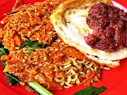 Huaah! Pedas Mampus Mie Instan Bisa Dinikmati di 5 Tempat Ini