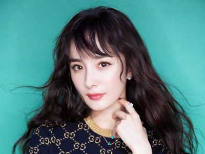 Foto: Artis Cantik China Jadi Sensasi, Baru Cerai Sudah Punya Pacar Lagi