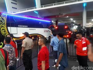 Dikawal Rantis, Timnas Malaysia Tiba di GBK
