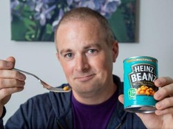 Waduh! Beli Sekaleng Kacang, Pria Ini Hanya Dapat Satu Butir Kacang