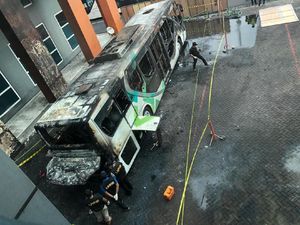 Bus Penumpang 2 Kali Terbakar di Ngurah Rai, AP I Akan Konsultasi ke Kemenhub
