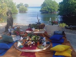 Menginap di Tengah Taman Nasional, Seru Banget! Menginap di Tengah Taman Nasional, Seru Banget!