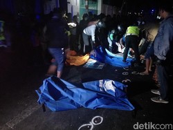 Boncengan Satu Motor, 3 Orang Tewas Terlindas Truk