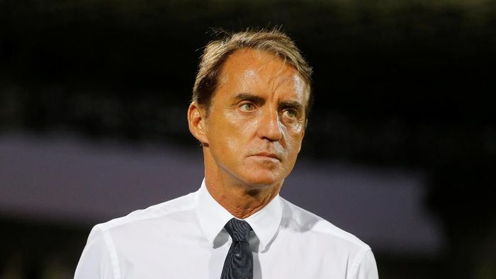 Roberto Mancini menilai kartu merah Armenia justru merepotkan Italia (REUTERS/Anton Vaganov) Roberto Mancini menilai kartu merah Armenia justru merepotkan Italia (REUTERS/Anton Vaganov)