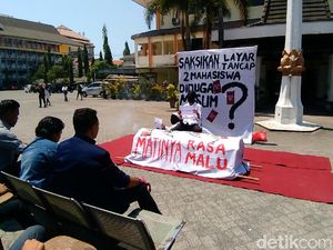 2 Mahasiswa Unitomo Dituduh Mesum Wakil Rektor, Keduanya Akan Dipertemukan 2 Mahasiswa Unitomo Dituduh Mesum Wakil Rektor, Keduanya Akan Dipertemukan