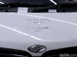 Pesan Jokowi pada Esemka: Kalau Bukan Sekarang Kapan Lagi!