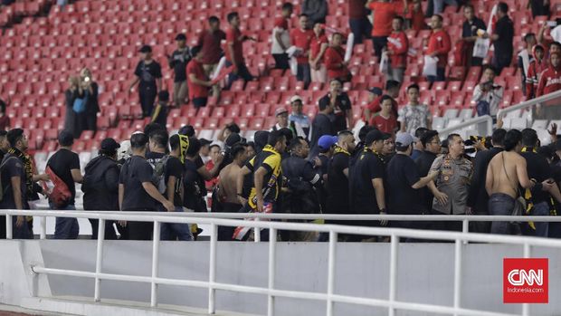 Kerusuhan di laga Timnas Indonesia vs Malaysia membuat PSSI didenda FIFA.