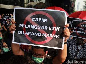 Tolak Revisi UU KPK, Pegawai KPK Demo