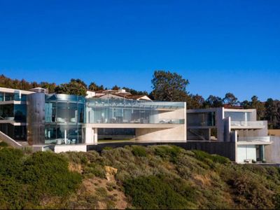 Rumah Baru Alicia Keys Seharga Rp 296 Miliar yang Mirip Markas Avengers