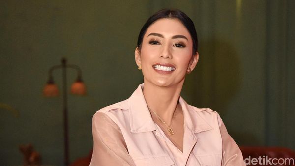 Tyas Mirasih Ketemu Raffi Ahmad dan Nagita Slavina