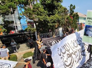 Massa Demo di Sukabumi Tolak Proyek OBOR-BRI dan Pemindahan Ibu Kota