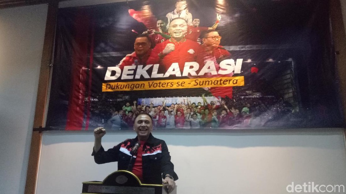 Iwan Bule saat deklarasi sebagai ketua umum PSSI (detikSport)