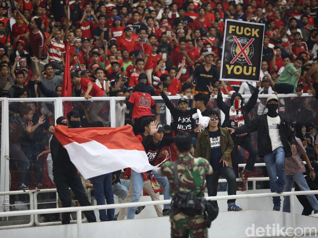 Tiga Suporter Indonesia Ditahan Polisi Malaysia