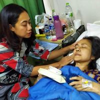 Ria Irawan dan Nia Dinata