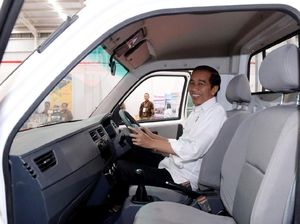 Jokowi Pernah Jajal Mobil Esemka: Kalau Beli yang Lain Kebangetan! Jokowi Pernah Jajal Mobil Esemka: Kalau Beli yang Lain Kebangetan!