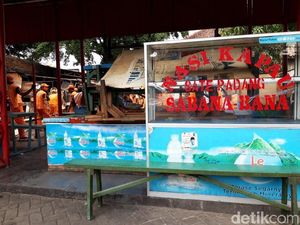 Direlokasi, Loksem Nasi Kapau di Kramat Raya Sudah Dikosongkan Direlokasi, Loksem Nasi Kapau di Kramat Raya Sudah Dikosongkan