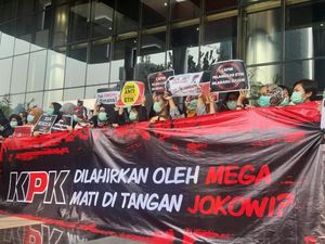 Aksi Pegawai KPK: Jangan Sampai Sejarah Mencatat KPK Mati di Masa Jokowi