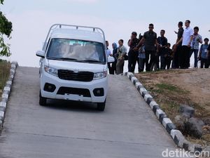 PR Buat Esemka Agar Bisa Bersaing dengan Mobil Merek Jepang PR Buat Esemka Agar Bisa Bersaing dengan Mobil Merek Jepang