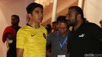 Momen Menpora Malaysia Tertahan di Dalam GBK Saat Ricuh Suporter
