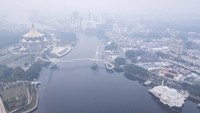 Turis Malaysia Diimbau Tak Berwisata Bahari Saat Cuaca Buruk-Kabut Asap Tebal