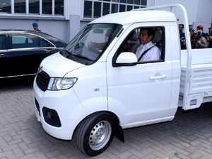 Ini Mobil Esemka yang Bikin Jokowi Digugat Warga Solo Ini Mobil Esemka yang Bikin Jokowi Digugat Warga Solo