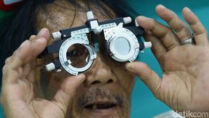 Pemeriksaan Mata Gratis untuk Warga Jelambar
