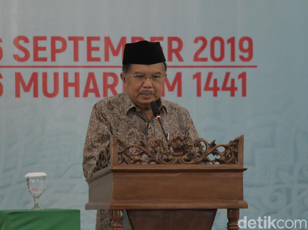 Di Depan Santri Ponpes di Batang, JK Bicara Soal Hoaks di Papua Di Depan Santri Ponpes di Batang, JK Bicara Soal Hoaks di Papua