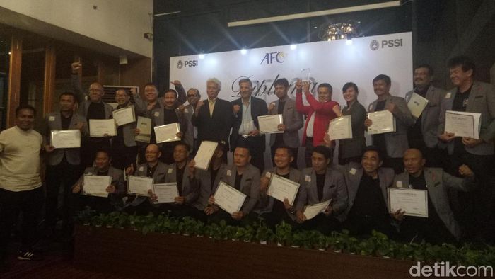 20 Pelatih Indonesia lolos lisensi Pro AFC (Amalia Dwi Septi/detikSport) 20 Pelatih Indonesia lolos lisensi Pro AFC (Amalia Dwi Septi/detikSport)