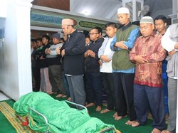 Sedang Menunggu Ibunya di Jalan, Santri di Kuningan Tewas Ditusuk