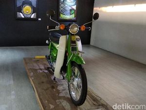 Motor Klasik Pak Tino Sidin Dilelang