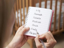 Viral Nama Wanita Sama Persis Dengan Lagu Iwan Fals, Ternyata Ini Alasannya