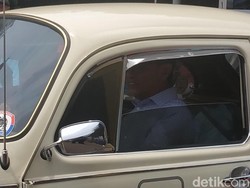 Sarwono Kusumaatmadja Jajal VW Listrik di Serpong