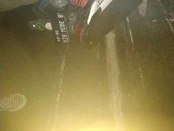 Kontainer Tabrak Pemotor di Jalan Layang Pluit Jakut