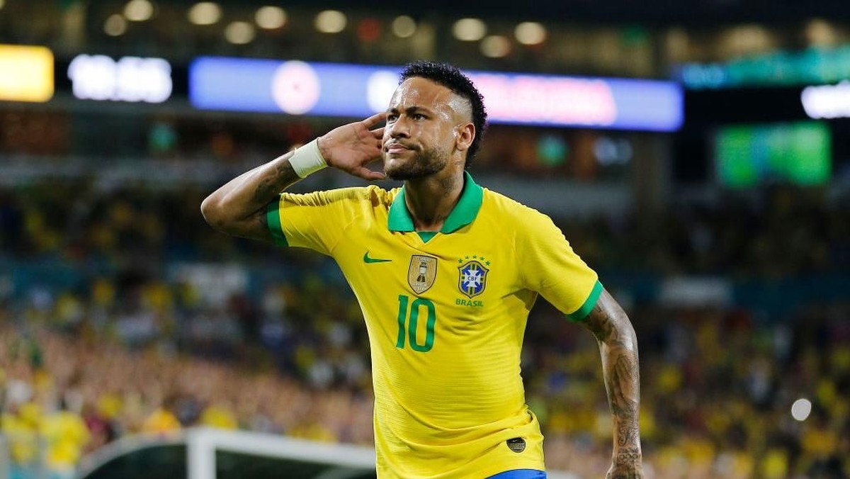 Gol Neymar selamatkan Brasil dari kekalahan saat jumpa Kolombia (Foto: Michael Reaves/Getty Images))
