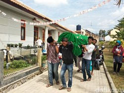 Bos Salon Pemeran Video Seks Gangbang Dimakamkan Hari Ini