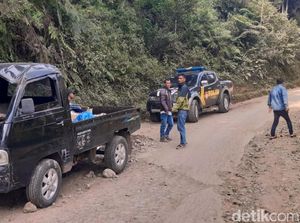 Pikap Pengangkut Rombongan Pengantin Tabrak Tebing di Sukabumi, Satu Tewas