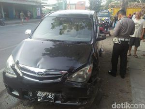 Mantan Anggota DPRD Kabupaten Kediri Tewas Saat Nyetir Mobil