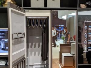 Lemari Canggih Samsung Bisa Cuci dan Setrika Baju