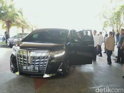 Diantar Jokowi, Jan Ethes Pentas Main Organ dan Nyanyi di Solo