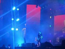 Malam Minggu Tak Terlupakan Penampilan Liar Suede