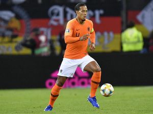 Akan Dapat Kontrak Baru, Van Dijk Naik Gaji