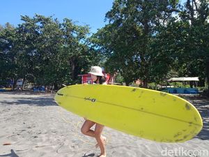 Pantai Batu Karas, Idaman Turis Mancanegara