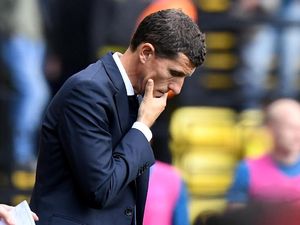 Watford Pecat Pelatih