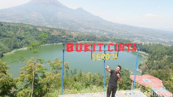 Foto: Liburan Romantis di Bukit Cinta Wonosobo