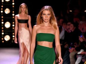 Cara Sederhana Bella Hadid Rayakan Ulang Tahun Ke-23