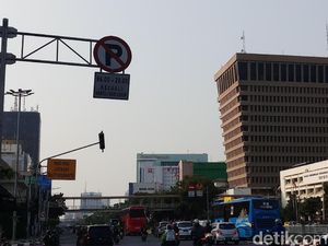 Rambu Ganjil Genap Terpasang di Jl Gajah Mada-Jl Majapahit Jakarta