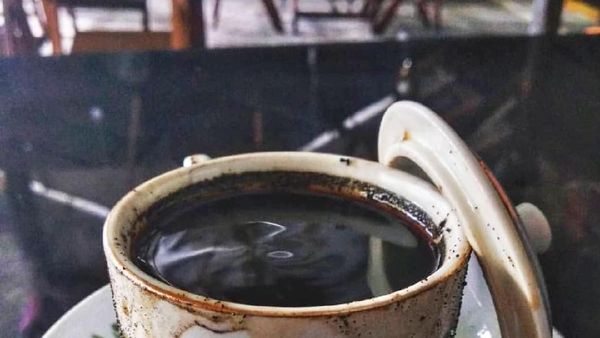 Racikan Kopi Kampung yang Bikin Semangat di Senin Pagi
