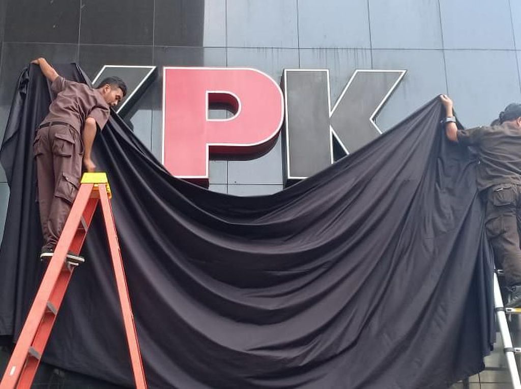 KPK Diprediksi Pakar Sebentar Lagi Akan Habis KPK Diprediksi Pakar Sebentar Lagi Akan Habis
