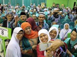 Jelang Pemberangkatan Haji 2022, Khofifah Minta CJH Penuhi Syarat Ini